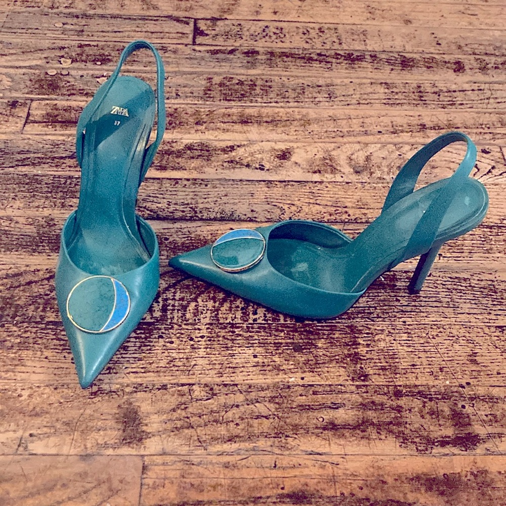 Stiletto’s Turquoise with stone ornement